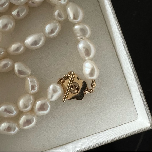 Wolf Circus_Pearl Necklaces - Picture 8 of 10